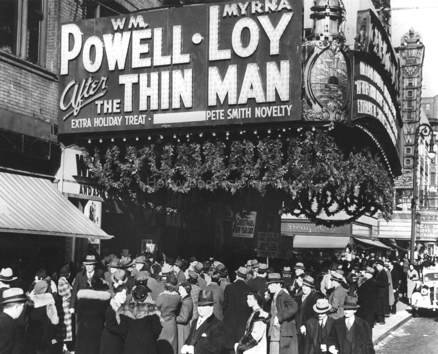 Paramount Theatre 1936 WM.jpg